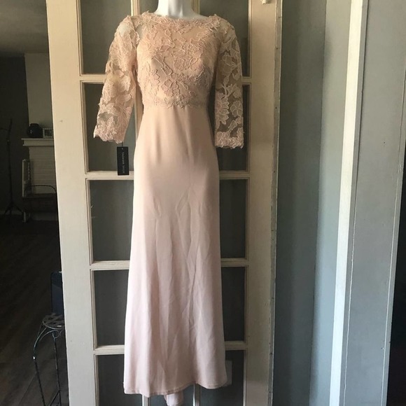 Tadashi Shoji Dresses & Skirts - New Tadashi Lace Dress